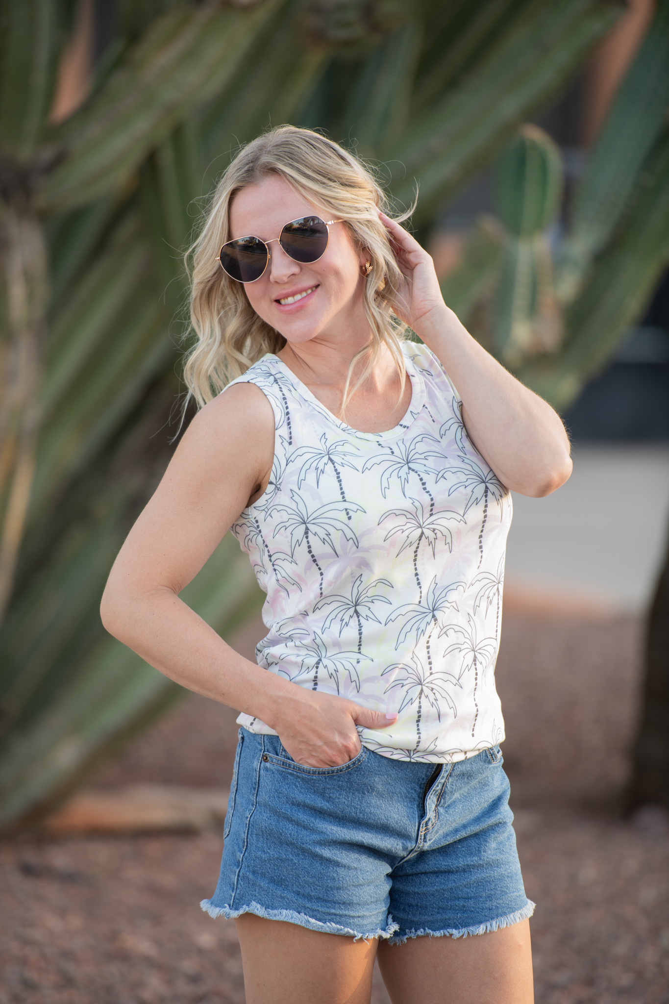 Ava Tank - Neon Palm